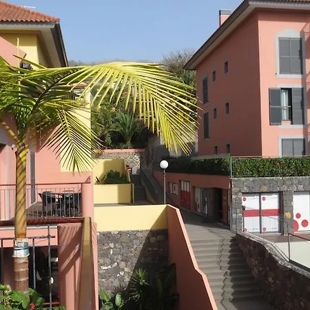 Living Funchal